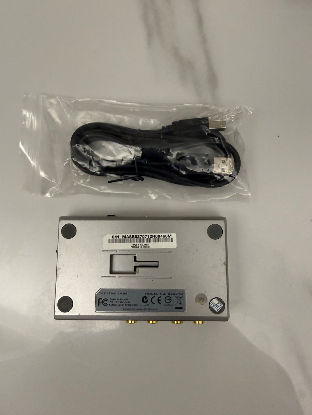 Creative Labs External Sound Blaster Model SB0270 Withe #0468M